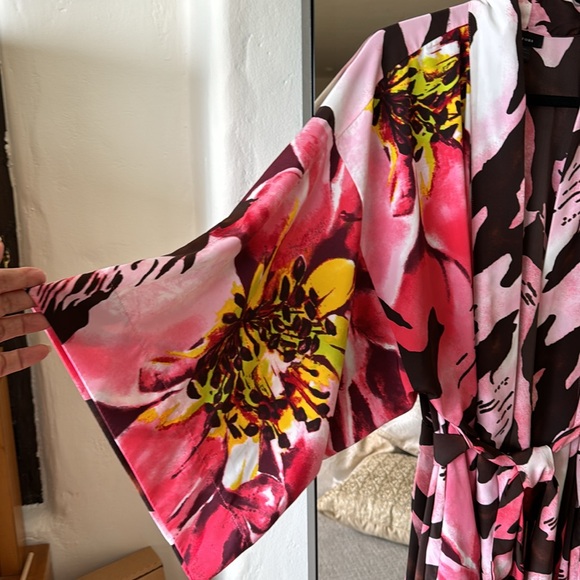 Natori Robe size Medium - Picture 4 of 5